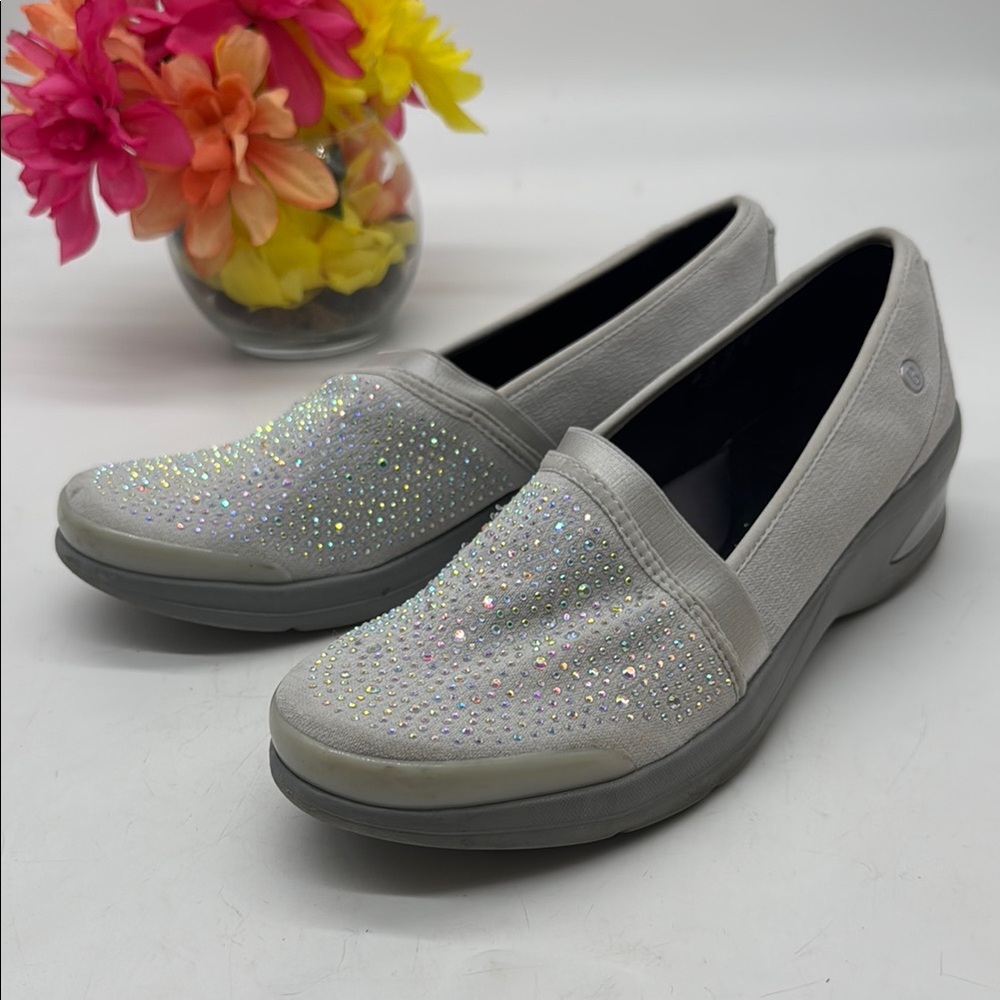 Bzees White Glittering Silver Women's Loafers Size 9 MCL8570C